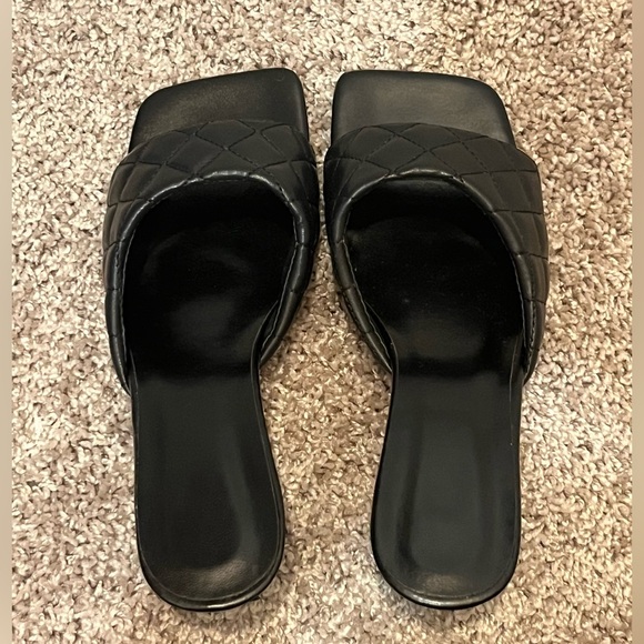 Quilted Open Toed Heeled Mules - Picture 3 of 6